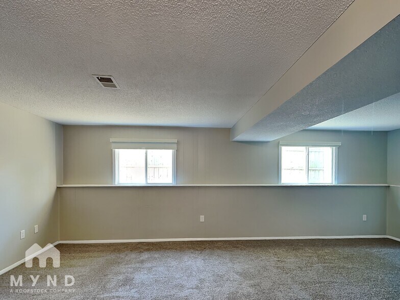 Building Photo - 6823 Maybrook St