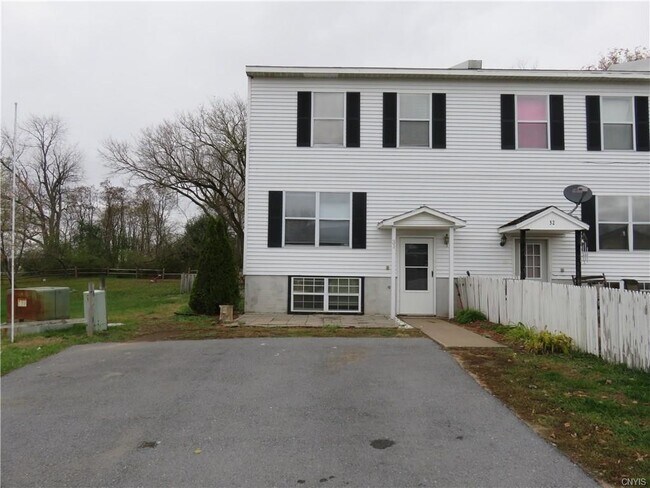 Primary Photo - 31 Norris Ave