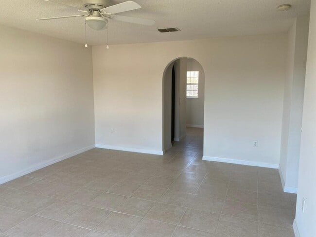 Building Photo - 217 Chadworth Dr