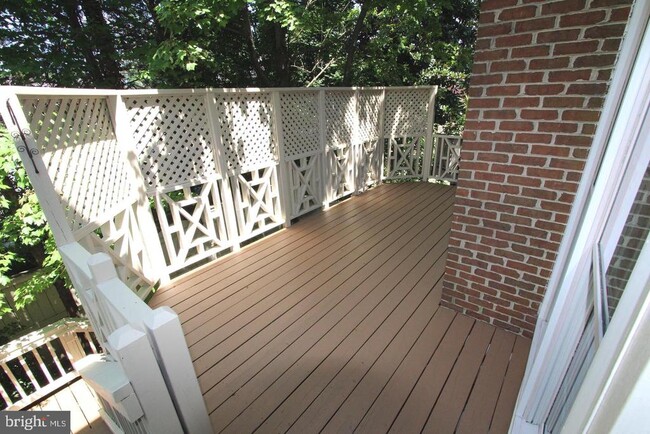 Building Photo - 10502 James Wren Way