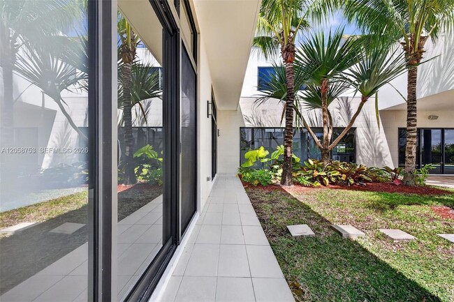 Building Photo - 16709 Botaniko Dr N