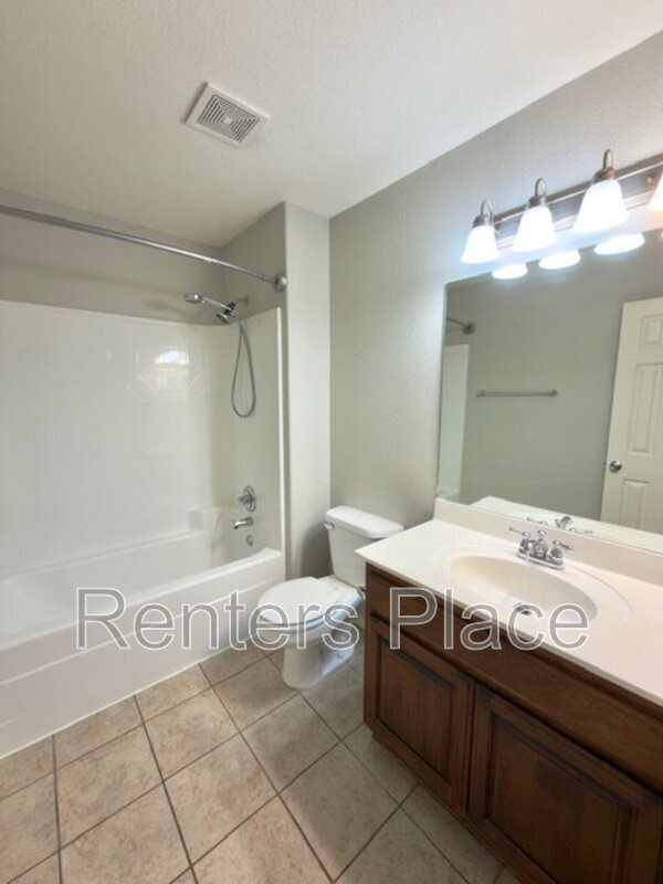 Building Photo - 2012 E 133rd Ct S