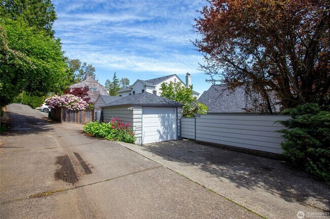 Building Photo - 4bd/3ba Seattle Home