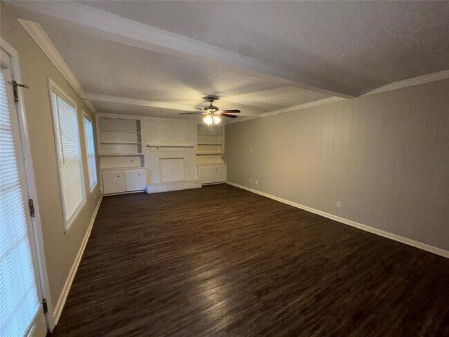 Building Photo - 16511 Courtland Cir