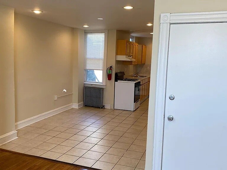 Eat in Kitchen - 1711 Mifflin St