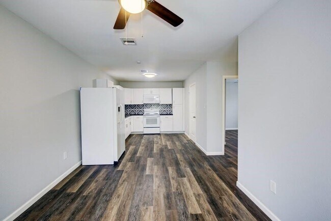 Building Photo - 8627 Wileyvale Rd