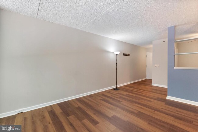 Building Photo - 5911 Edsall Rd
