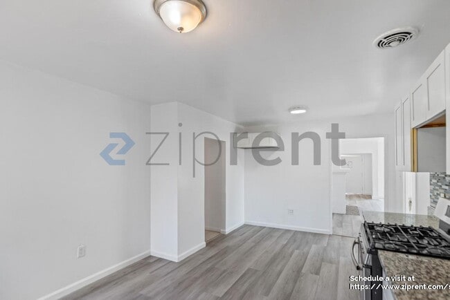 Building Photo - 2617 78th Ave