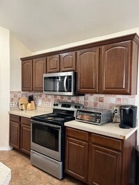Building Photo - Beautiful Home in Stonegate!!