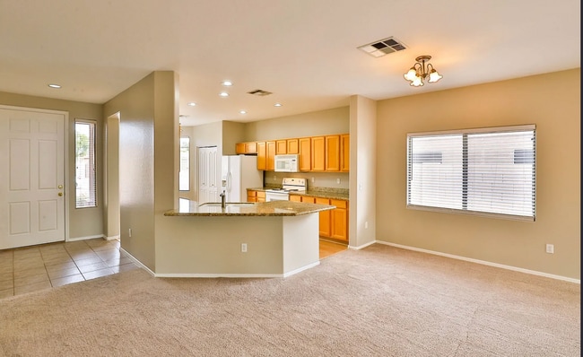 Building Photo - Coming Soon: Beautiful 3BR/2BA Home with Open Floor Plan