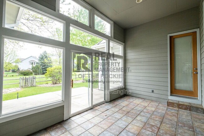 Building Photo - 5436 Hunter Dr