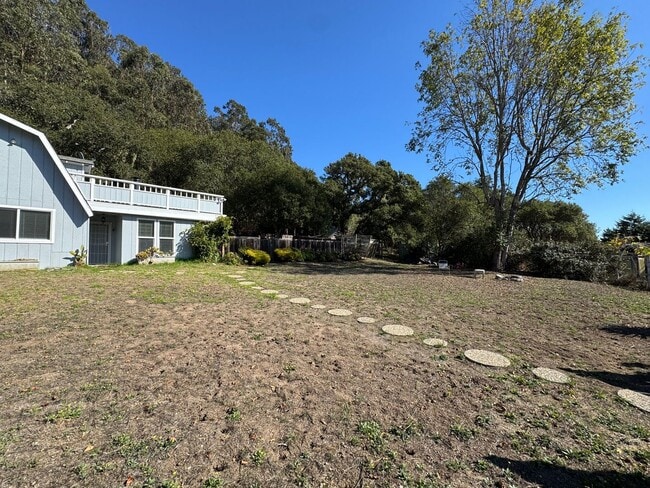 Building Photo - Country Living just minutes from Town