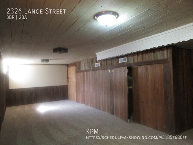 Building Photo - 2326 Lance St