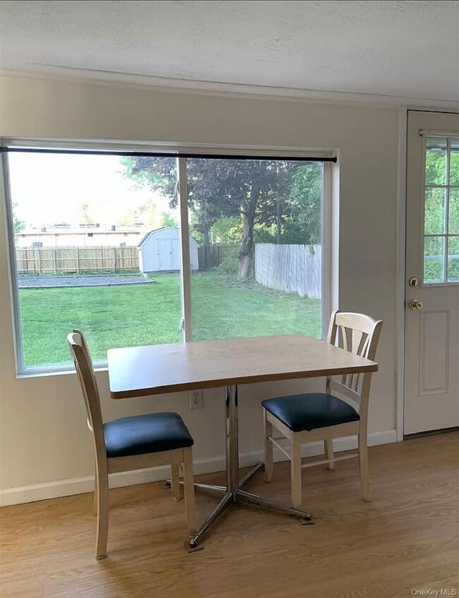 Building Photo - 11 Cherry St