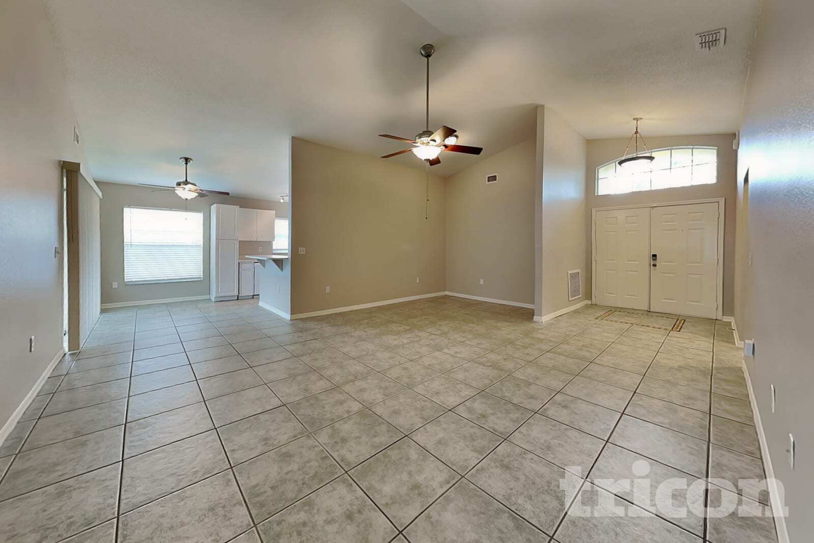 Building Photo - 7641 Manor Dr