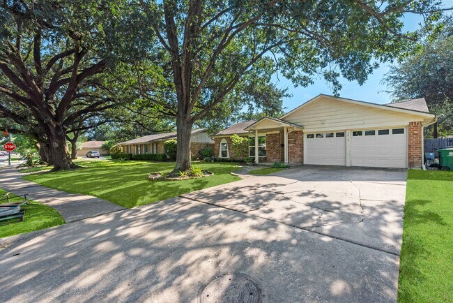 Building Photo - 3010 Westerland Dr