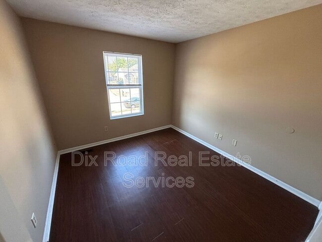 Building Photo - 590 Pine Hill Pl