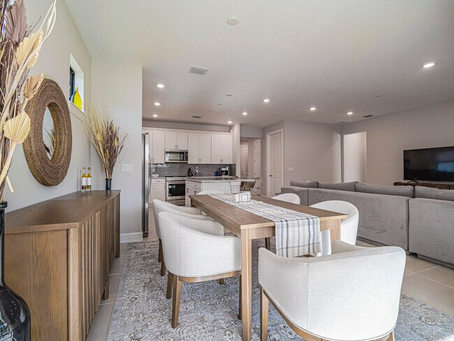 Building Photo - 3842 White Alder Wy