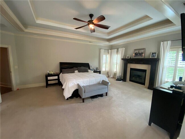 Building Photo - 2464 Canopy Glen NE
