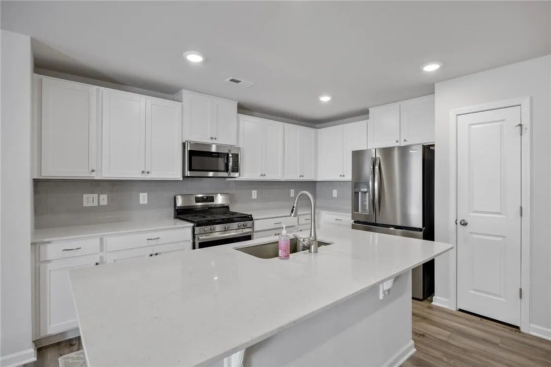 Building Photo - 559 Brasstown Ct