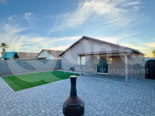 Building Photo - 8771 S Desert Rainbow Dr
