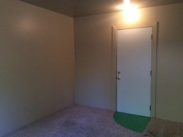 Building Photo - 670w13