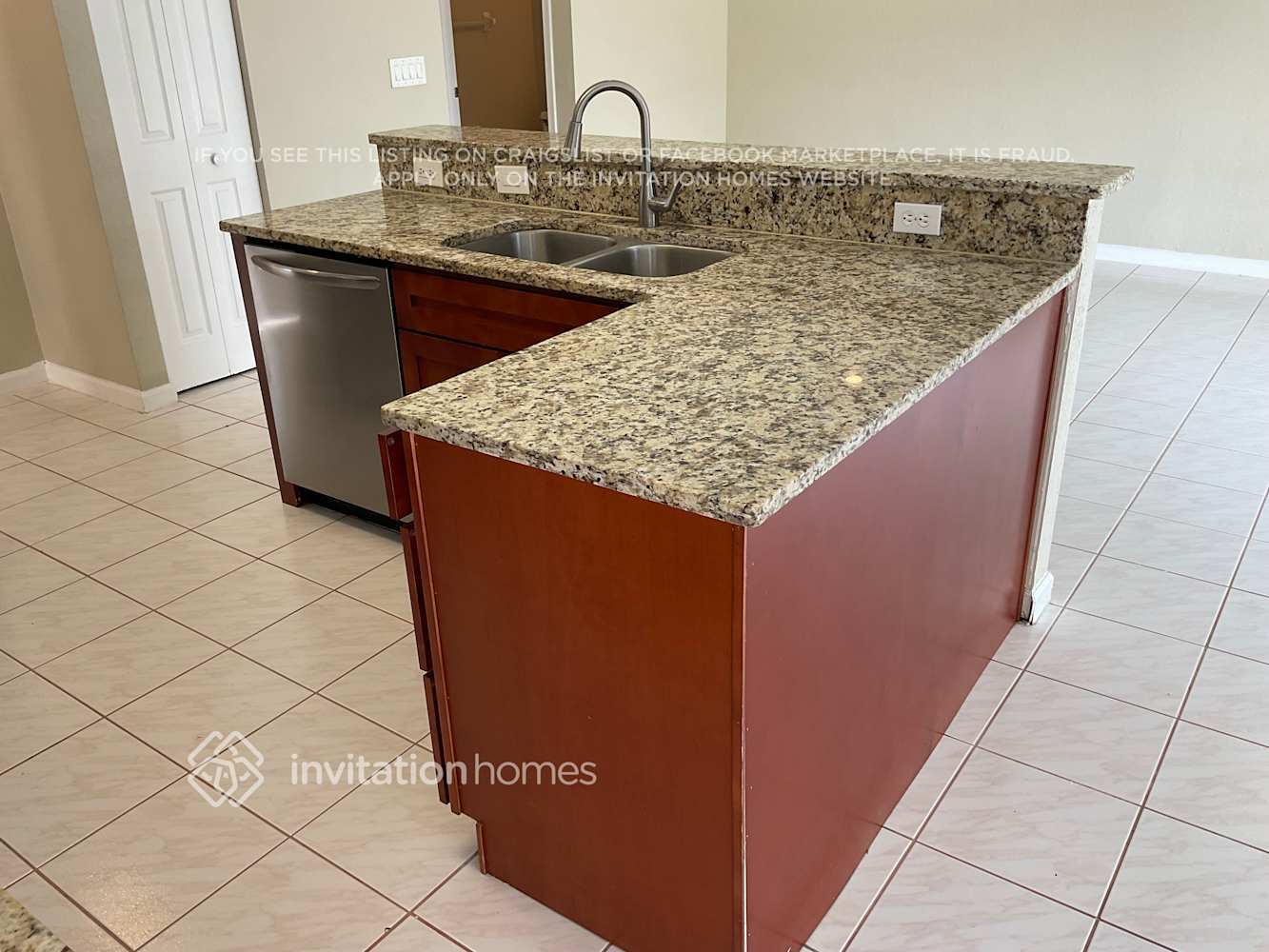 Building Photo - 10254 Serene Meadow Dr N