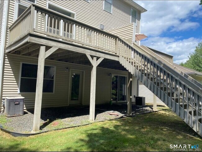 Building Photo - 11 Trout Brook Cir