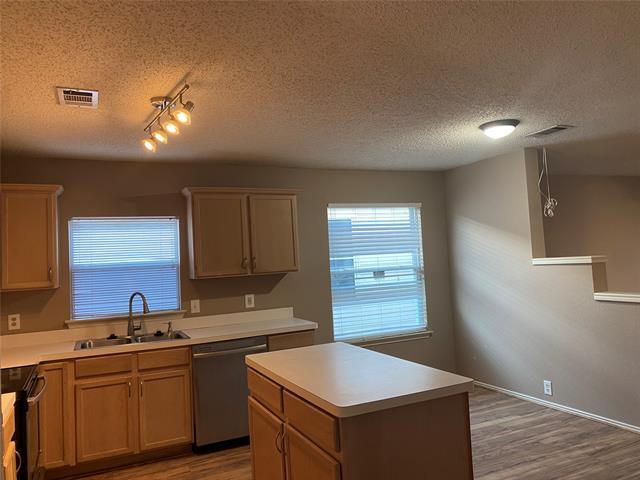 Building Photo - 4211 Falcon Dr