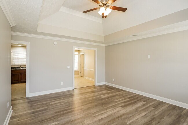 Building Photo - 7819 Ellen Dr