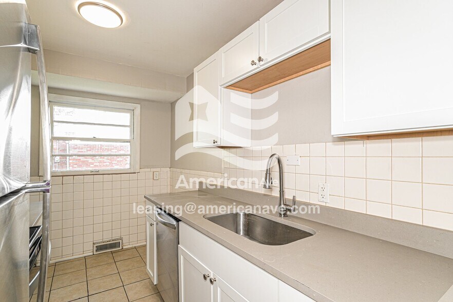 Building Photo - 9301 Nelan Dr