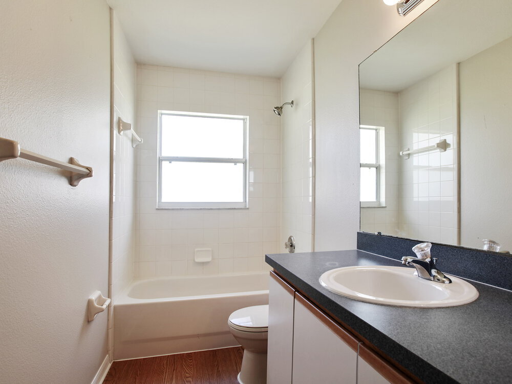 Building Photo - 11838 Foxglove Dr