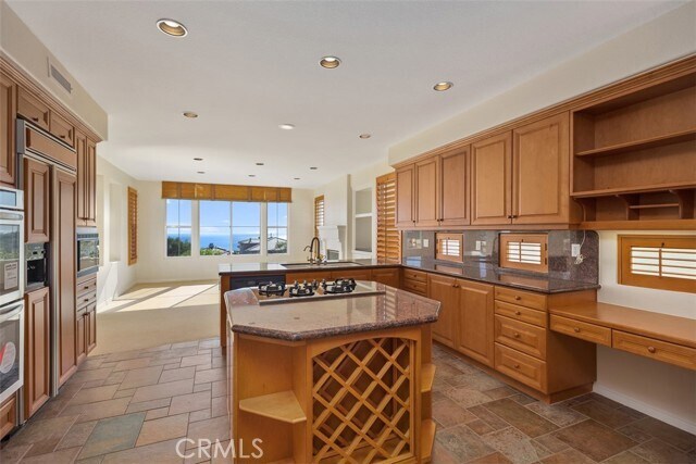 Building Photo - 10 Sunset Cove