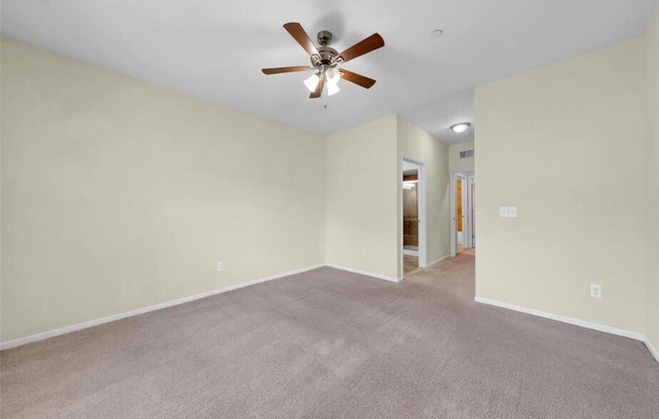 Building Photo - 14357 Shadywood Dr