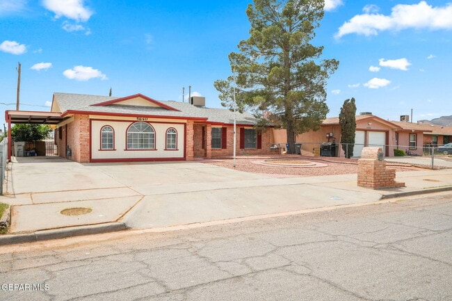 Building Photo - 5640 Van Horn Dr