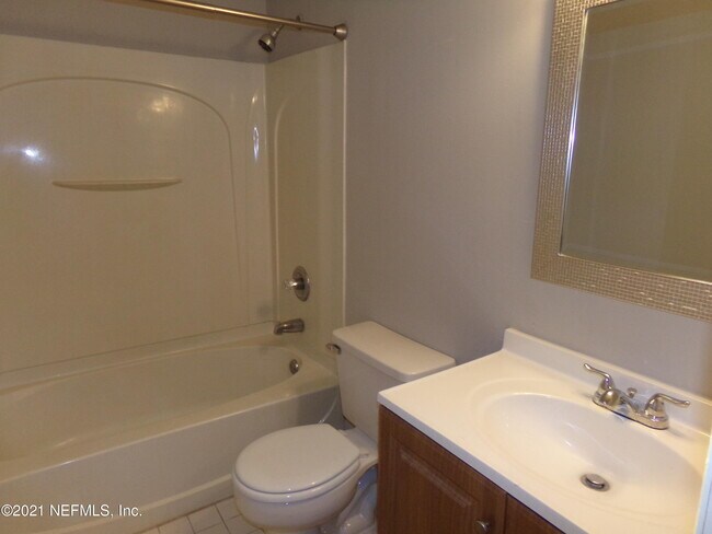 Building Photo - 2652 Sunrise Village Dr