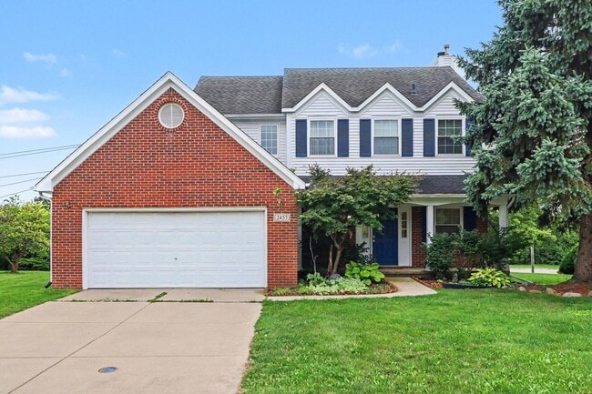 Building Photo - 2457 Cliffside Ct