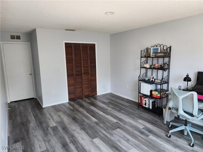 Building Photo - 12819 Kellywood Cir
