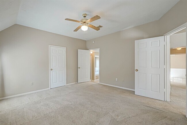 Building Photo - 13410 Lynnville Dr