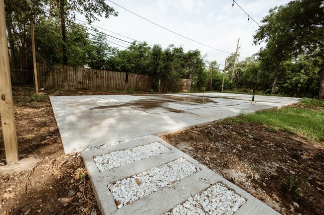 Building Photo - 1824 N 12th St