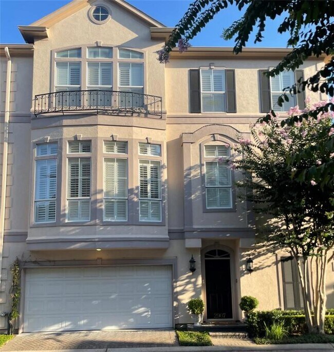 Primary Photo - 2907 Brompton Square Dr