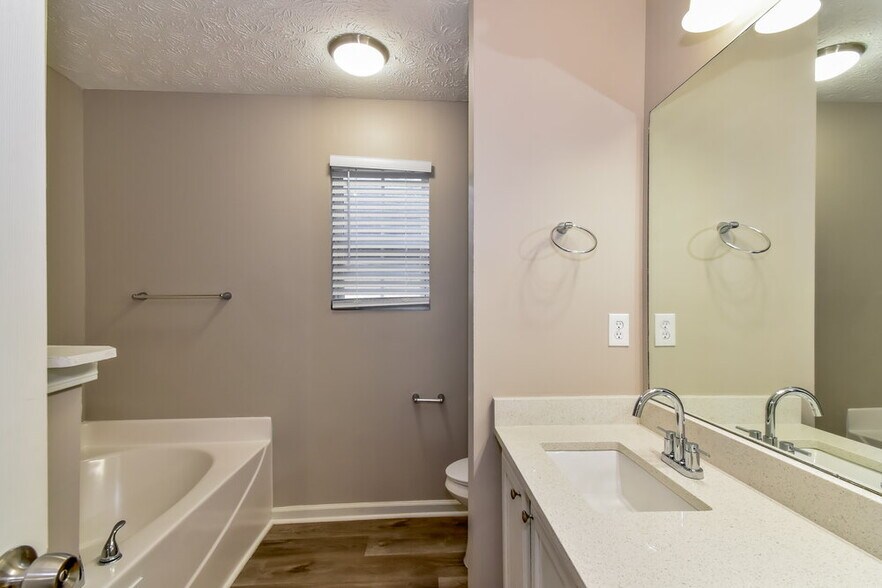 Building Photo - 10976 Big Sky Dr