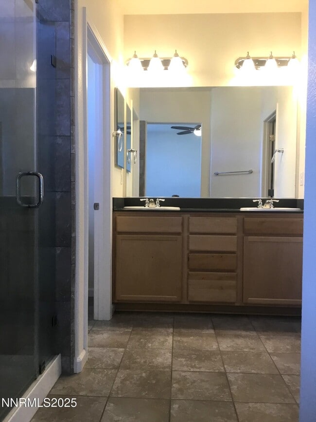 Building Photo - 7115 Diversey Dr