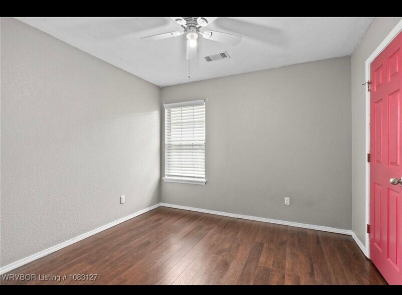 Building Photo - 2410 Ridgeway Ln