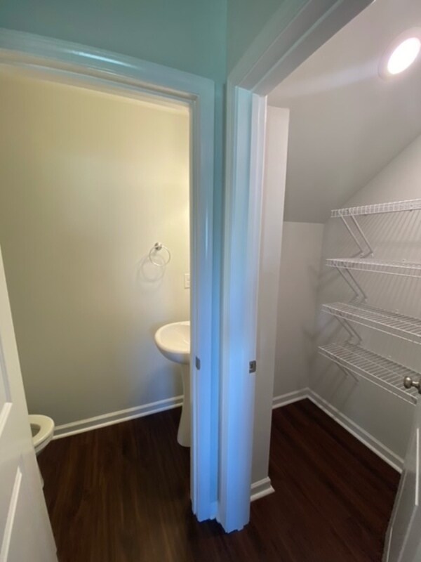 Building Photo - 811 Millsgrove Ct