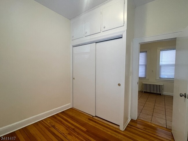 Building Photo - 139 Ray St