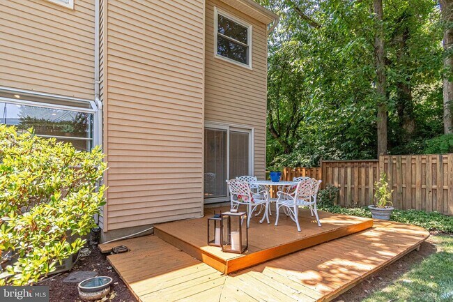Building Photo - 5415 Helm Ct