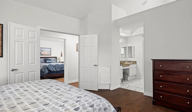 Building Photo - 9032 Gleneagle Dr