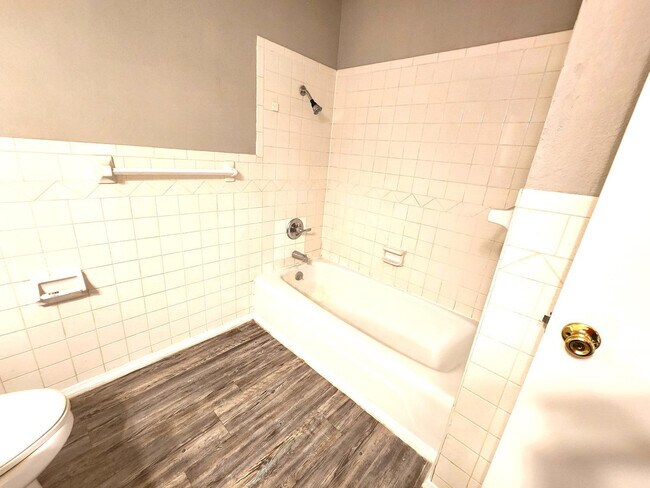 Building Photo - 4406 54th St