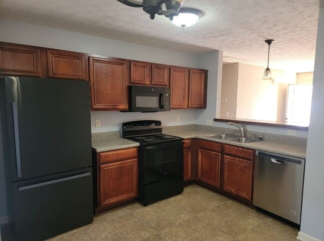 Building Photo - Hogansville Rental, 3 Bedroom, 2 Bath, Aug...
